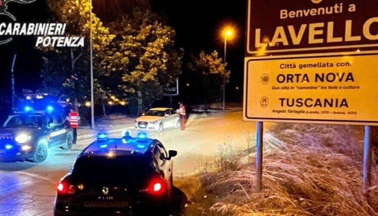 Lavello: i Carabinieri arrestano un 35enne per detenzione di stupefacenti e porto abusivo di armi.