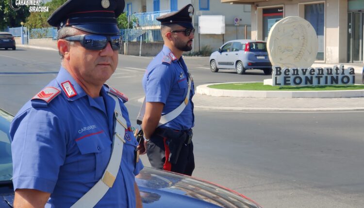 Lentini: controllo straordinario del territorio dei Carabinieri nella zona nord della provincia, sono state contestate violazioni al Codice della Strada per oltre 1500 euro.