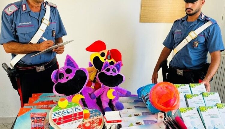 Lido delle Nazioni: titolare bengalese di un bazar denunciato dai Carabinieri per frode in commercio.