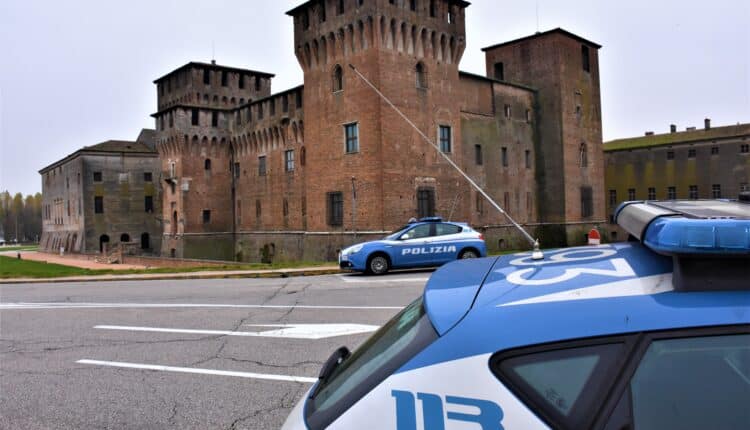 Mantova: Polizia di Stato, controlli del territorio, identificate 1961 persone e controllati 777 veicoli.