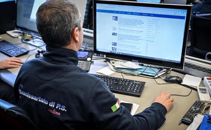 "Messaggio truffa per chi cerca lavoro, alert della Postale".