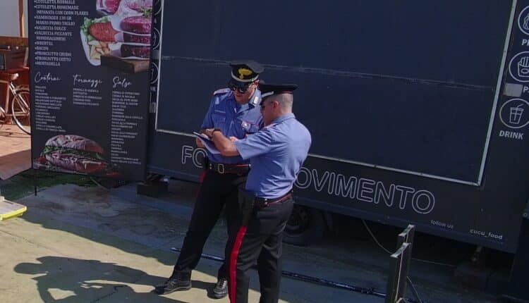 Mondragone: occupazione abusiva di un'area demaniale marittima: Denunciate 4 persone