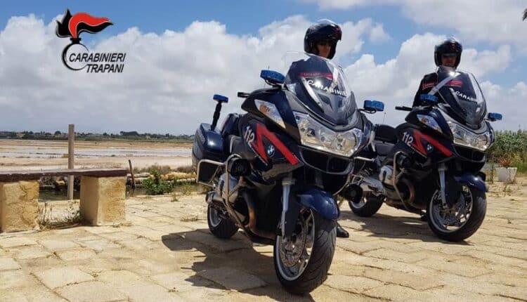 Marsala: aggredisce fisicamente la madre per poi scagliarsi su un Carabiniere giunto sul posto. Arrestato 19enne