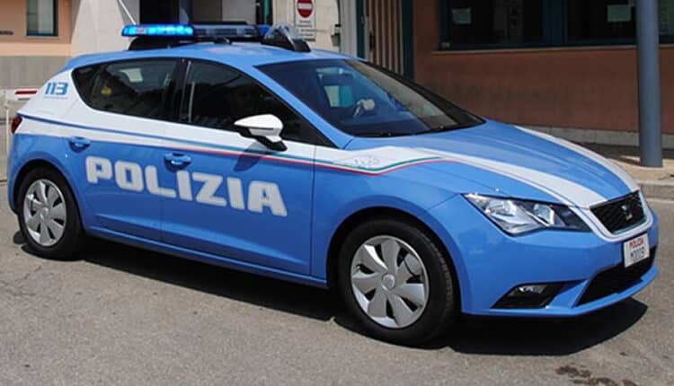 Rimini: tenta di rubare un cellulare, minaccia la donna e colpisce il compagno, un arresto della Polizia di Stato.