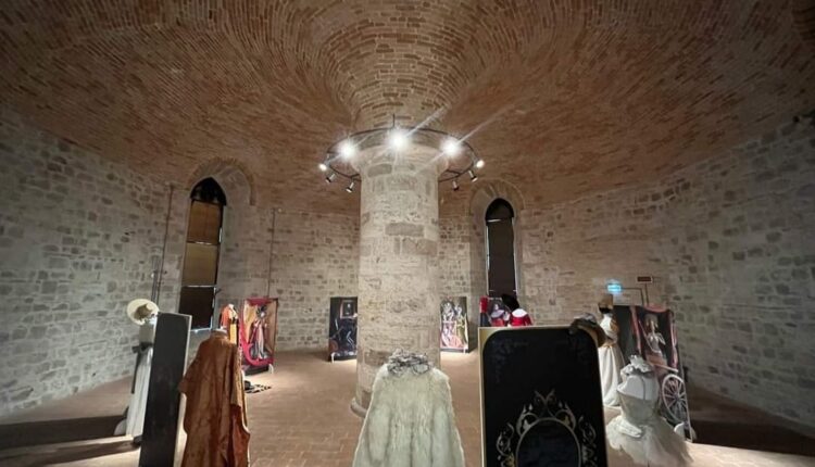Ascoli Piceno: gli eventi di agosto organizzati ai Musei Civici tra installazioni immersive, dialoghi sull’intelligenza artificiale e degustazioni 3