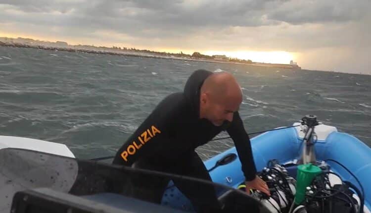 Chioggia: una famiglia con 4 bambini in avaria in mezzo al mare è stata salvata dai sommozzatori della Polizia di Stato