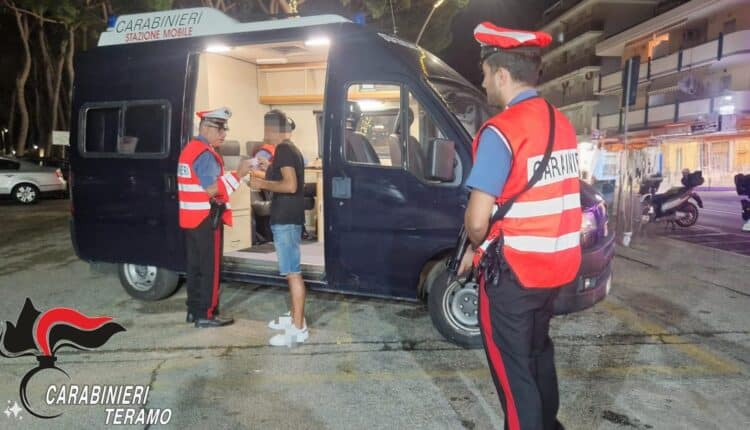 Teramo: Carabinieri di Alba Adriatica e Giulianova controlli serali e notturni, controllate 130 persone.