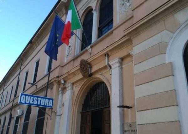 Vercelli: cittadino straniero condannato per spaccio di sostanze stupefacenti in attesa di espulsione
