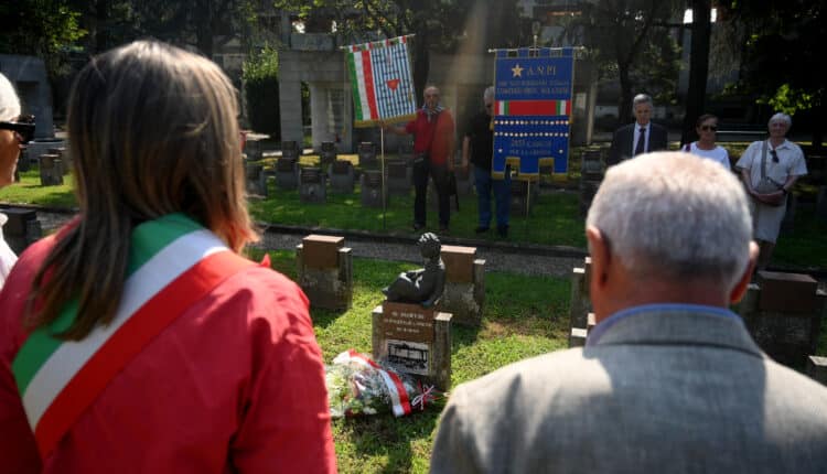 Milano: 80° anniversario dell'eccidio di Piazzale Loreto, l'omaggio ai 15 partigiani uccisi18