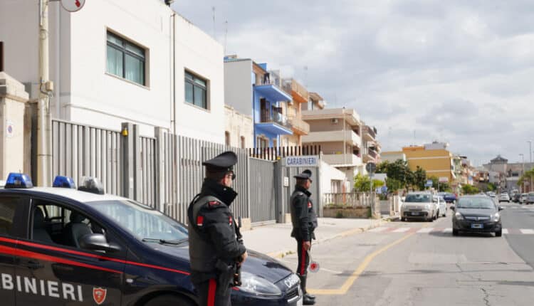 Ragusa: si intrufola in una casa signorile per compiere un furto, ma rimane bloccato in ascensore. Denunciato 29enne