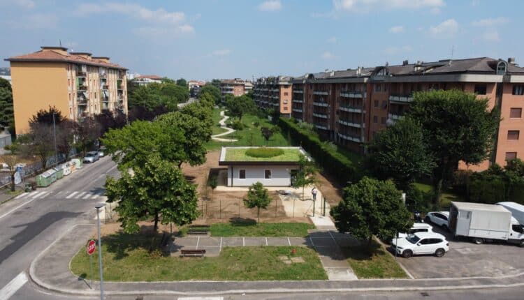 Torino: ultimata a Borgo Nuovo la prima casetta con il tetto verde estensivo. Ospiterà attività sociali e lo Sportello del segretariato sociale per dare supporto ai cittadini 2