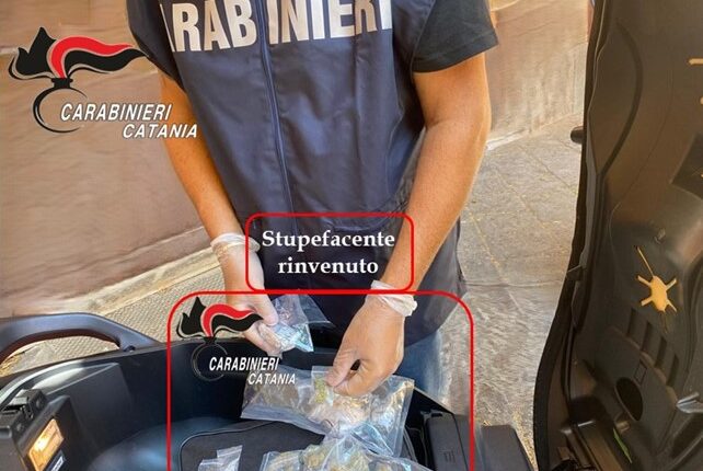 Catania: trovati nascosti in un borsello 40 grammi di marijuana suddivisi in dosi e 60 grammi di hashish. Arrestato 19enne