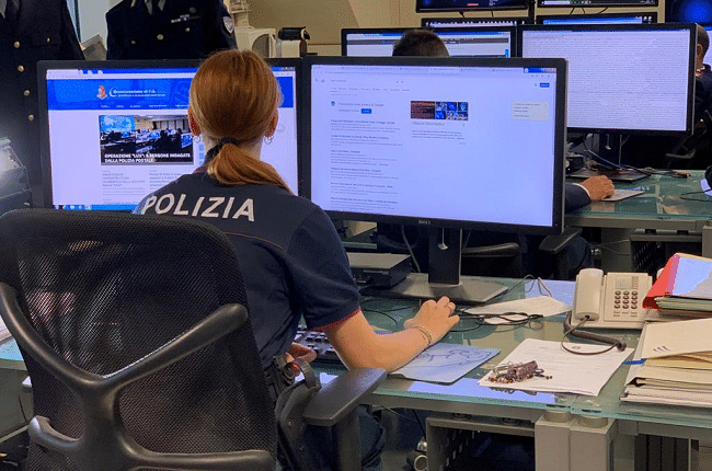 Trento: adescava minori sui social e produceva materiale pedopornografico. Arrestato dalla Polizia
