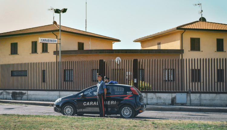 Tavernelle: pubblicano sui social un annuncio per l'affitto di una casa vacanza in Puglia, ma questa non esiste. Denunciati un 59enne e un 62enne