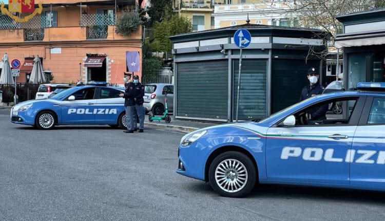 Civitavecchia: dopo un breve inseguimento in auto, la Polizia di Stato è riuscita ad arrestare 4 uomini per il furto contanti e di numerosi oggetti