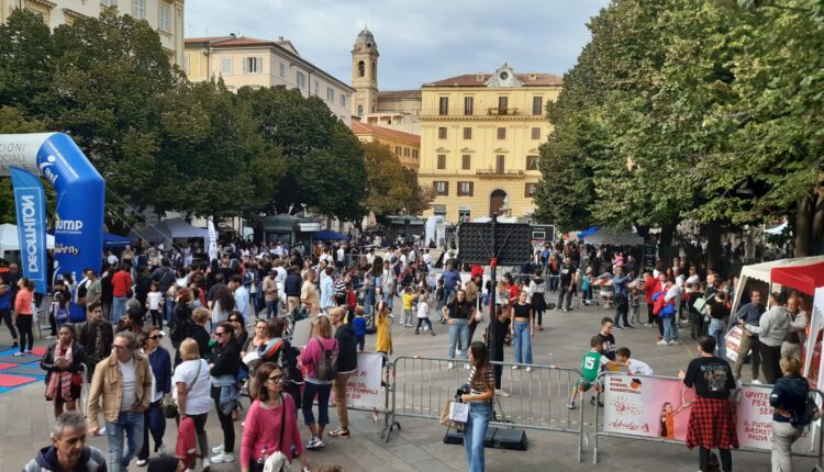 Ancona: conclusa la seconda edizione della festa dello sport. In migliaia hanno partecipato all'evento, sono state coinvolte 120 società sportive2
