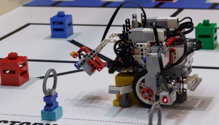 Brescia: dal 25 al 28 settembre arriva Meet&Steam l'evento aperto a tutti dedicato alle attività STEAM. Sarà presente anche la competizione World Robot Olympiad 2