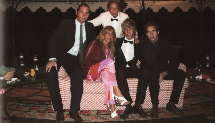 Cent'anni di Mike Bongiorno: a Milano inaugurata la mostra che celebra l'icona della televisione italiana