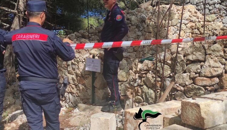 Lecce: operazione “Another Brick”, i Carabinieri Forestali hanno sequestrato un’area a pascolo di circa 1 ettaro e mezzo abusivamente attrezzata ad uso residenziale
