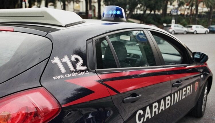 Benevento: bambino vede il papà picchiare la madre e chiama i Carabinieri, uomo arrestato.