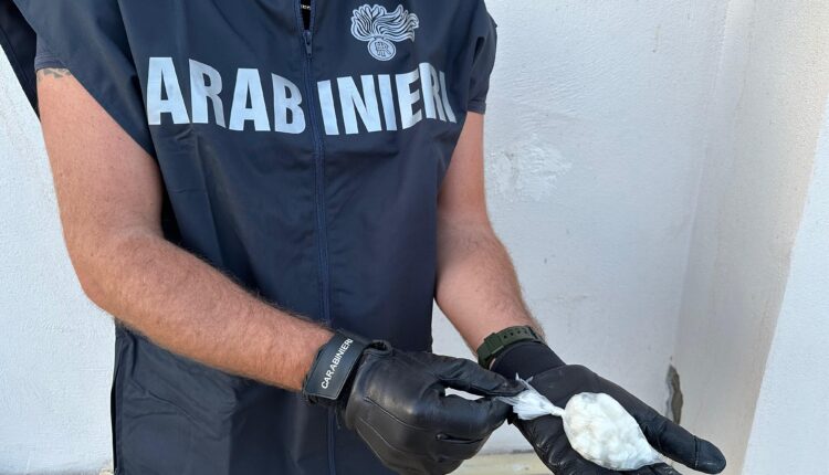 Caivano: Crack da un tubo di scarico, 28enne arrestato