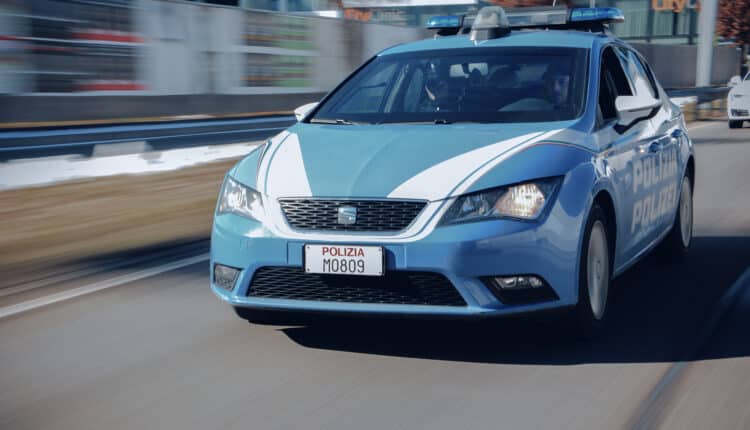 Bolzano, denunciato 48enne per furto: 4 tonnellate di ferro con camion aziendale