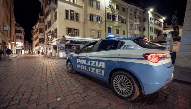 Bolzano: 21enne appena scarcerata torna ha rubare in vari negozi. Bloccata e scortata presso la Casa Circondariale di Trento