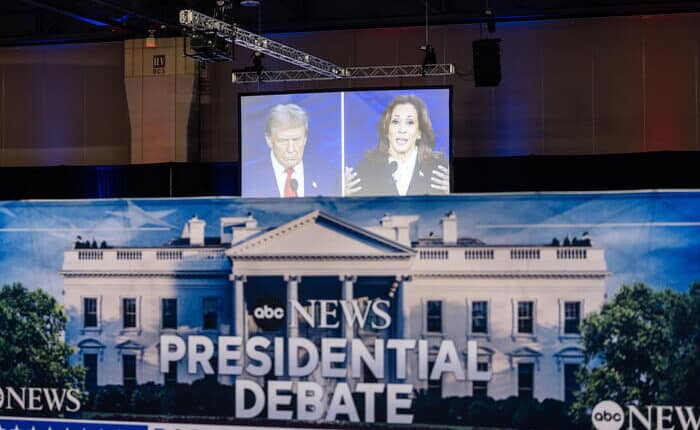 Kamala Harris e Donald Trump si confrontano sul palco: scontro su economia, aborto e politica estera