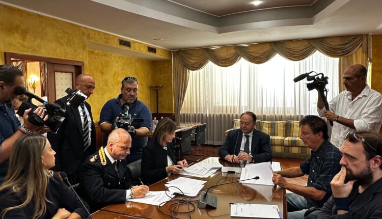 Napoli: firmato il protocollo d'intesa per la tutela dei minori nell'uso delle tecnologie digitali e dei social media