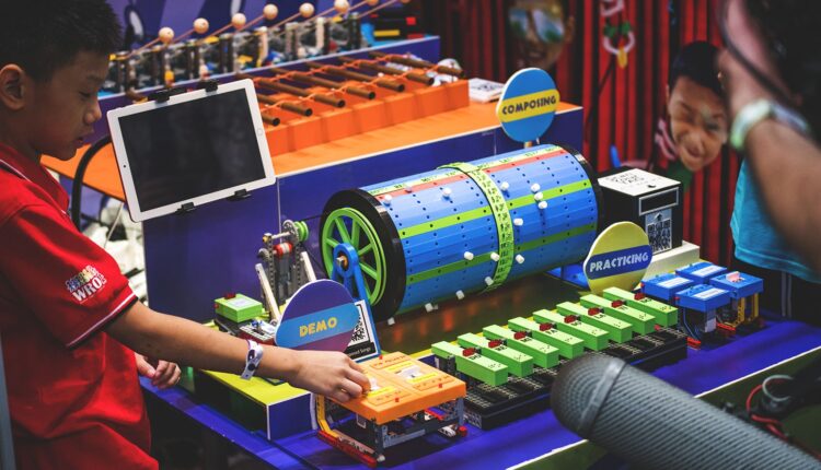 Brescia: dal 25 al 28 settembre arriva Meet&Steam l'evento aperto a tutti dedicato alle attività STEAM. Sarà presente anche la competizione World Robot Olympiad 6