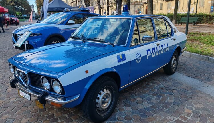 Torino: da venerdì 13 a domenica 15 settembre 2024 torna il Salone dell'Auto. Presente anche la Polizia di Stato con uno stand