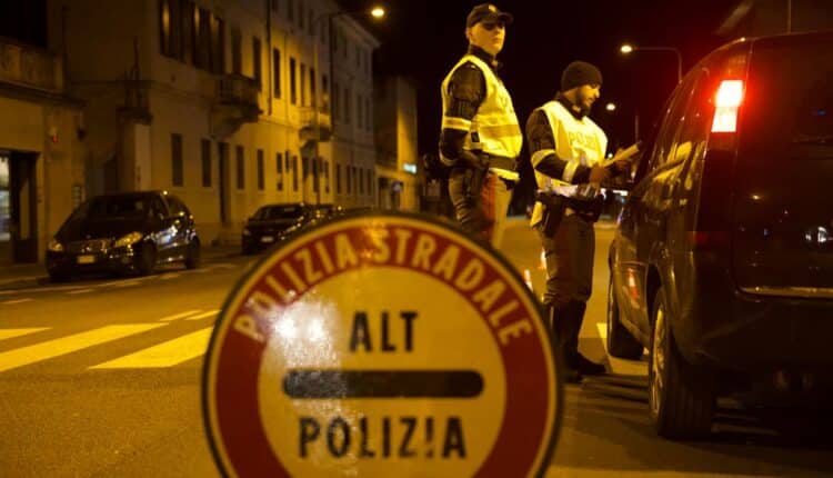 Udine: Friuli D.O.C, 7 patenti ritirate e denuncia per ubriachezza molesta