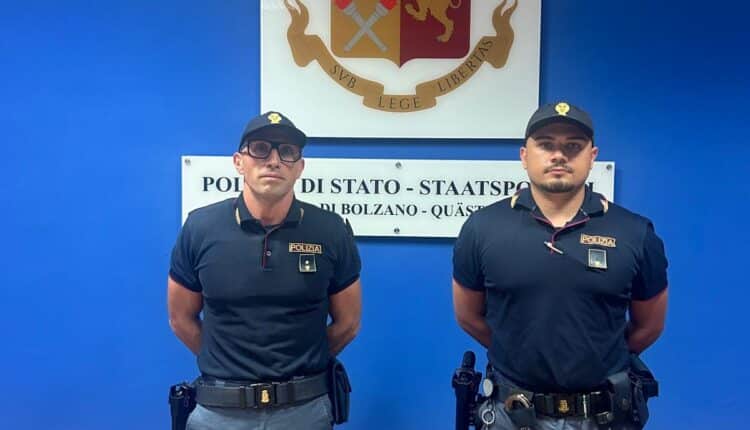 Bolzano: trovata nascosta nello zaino un ascia di 40 centimetri. Denunciato un 20enne a cui è stato anche revocato la status di rifugiato