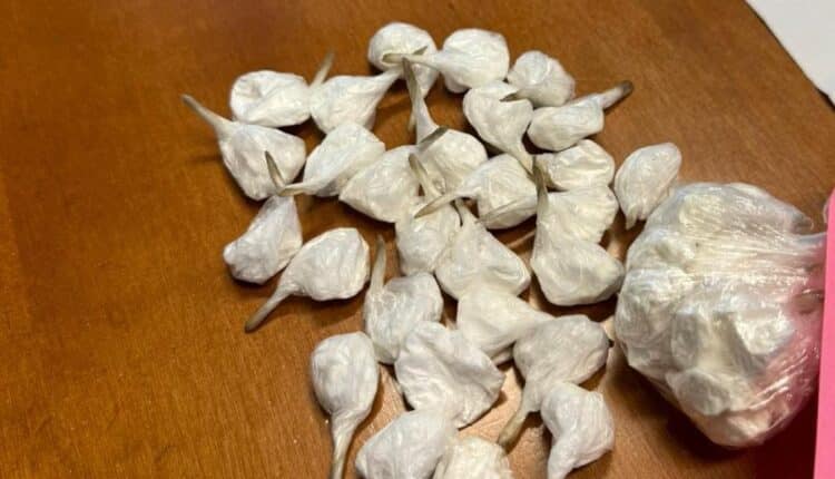 Marsciano: Privo di permesso di soggiorno ed in possesso di 46 ovuli di cocaina, arrestato 21enne