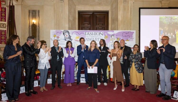 Milano: a Palazzo Marino sono stati consegnati i "Chi è chi Fashion Community Awards" ormai un riferimento per chi opera nel settore della moda2