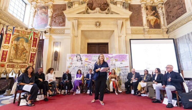 Milano: a Palazzo Marino sono stati consegnati i "Chi è chi Fashion Community Awards" ormai un riferimento per chi opera nel settore della moda