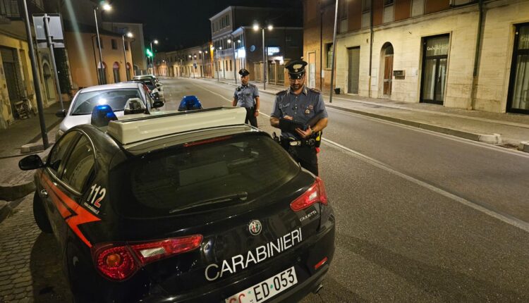 Lugo: antisciacallaggio, controllo Straordinario dei Carabinieri, denunciate due persone.
