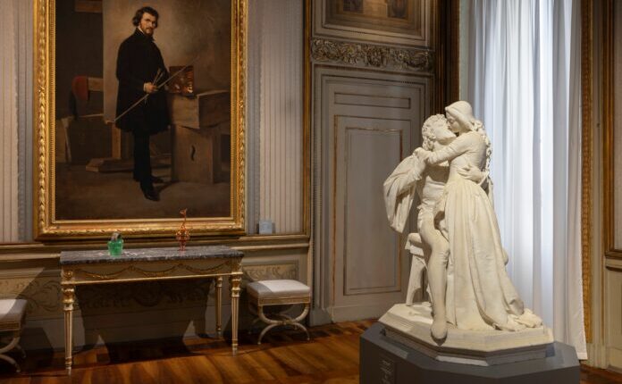 Milano: GAM, apre al pubblico la mostra "Converging Figures" di Kelly Akashi per la sesta edizione di "Furla Series".