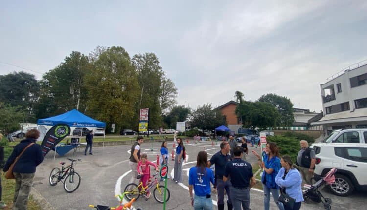 Meda: la Polizia di Stato partecipa all'evento "Ce l'abbiamo nel sangue" organizzato dall'Avis
