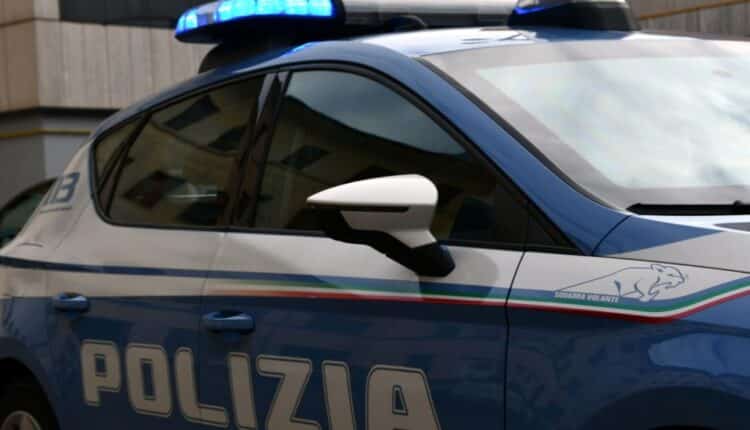 Rimini: si scaglia contro gli operatori sanitari del Pronto Soccorso ed i poliziotti intervenuti, arrestato dalla Polizia di Stato.