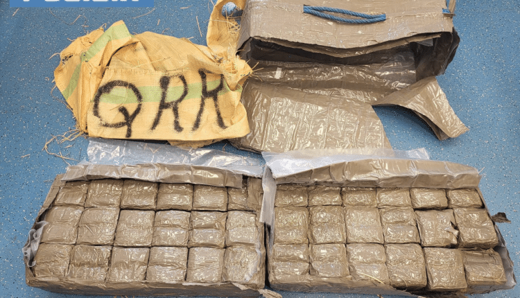 Torino: trovato in possesso di 180 chili di hashish occultati in cinque borse di Juta. Arrestato 71enne non nuovo allo spaccio di droga