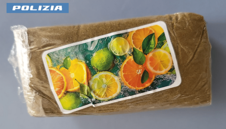 Torino: trovato in possesso di 180 chili di hashish occultati in cinque borse di Juta. Arrestato 71enne non nuovo allo spaccio di droga4