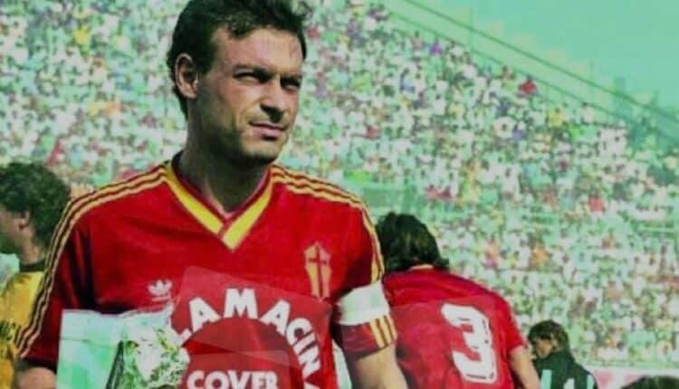 L'amministrazione ha deciso di coinvolgere tutta la popolazione messinese per esprimere il proprio cordoglio e quello dell'intera comunità, onorando così un grande campione del calcio