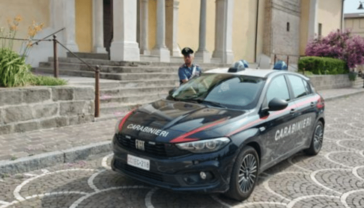 Vaiano Cremasco: va in giro con coltello e droga in tasca, segnalato alla Prefettura e denunciato dai Carabinieri.