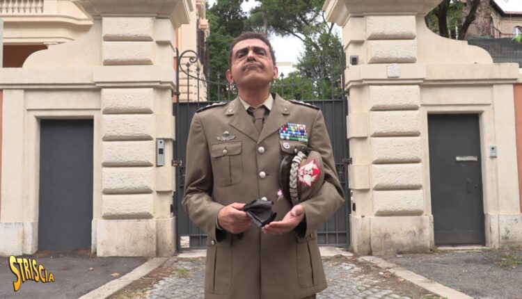 Striscia la notizia: torna la 37esima edizione con Michelle Hunziker e Nino Frassica