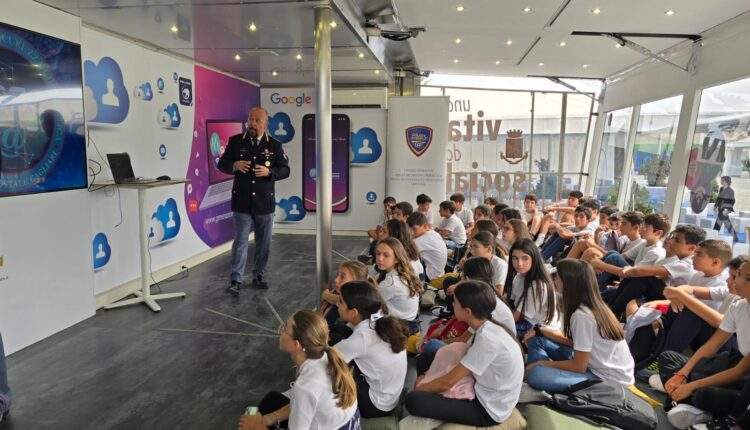 Al via la campagna “Una Vita da Social” all’uso responsabile e consapevole di internet, a cura della Polizia di Stato e Ministero dell’Istruzione e del Merito