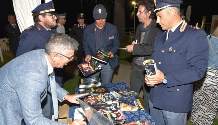 Belvedere Marittimo: presentata la fortunata serie della graphic novel "Il Commissario Mascherpa". Gli introiti delle vendite saranno devoluti al Piano Marco Valerio3