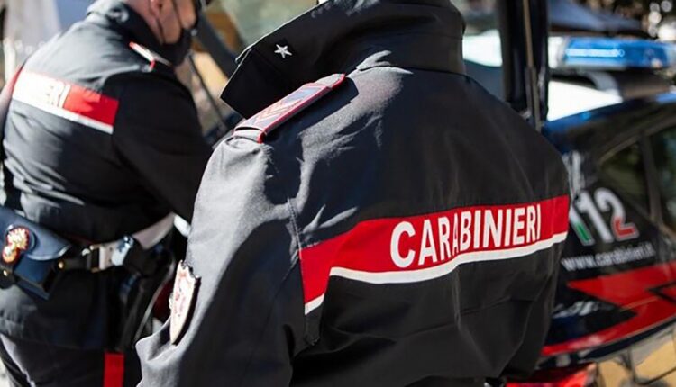 Palma Campania: 30enne trovato in possesso di una dose di cocaina e una di hashish cerca di corrompere i Carabinieri offrendogli del denaro. Arrestato