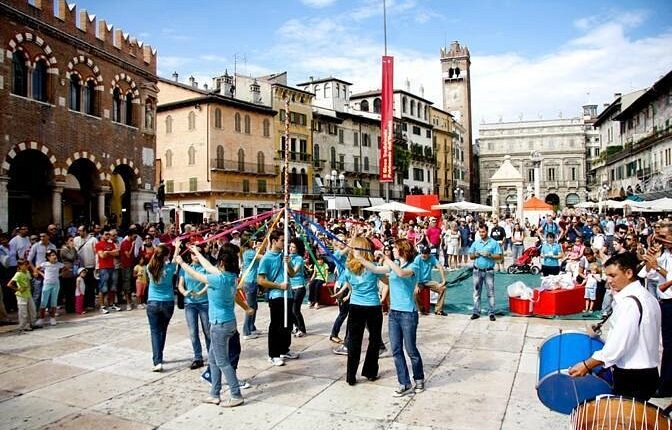 Verona: dal 13 al 15 settembre torna il Tocatì - Festival Internazionale dei Giochi in strada. Previste diverse modifiche alla sosta e alla viabilità