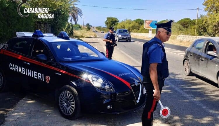 Ragusa, 24enne denunciato per tentato furto e danneggiamento